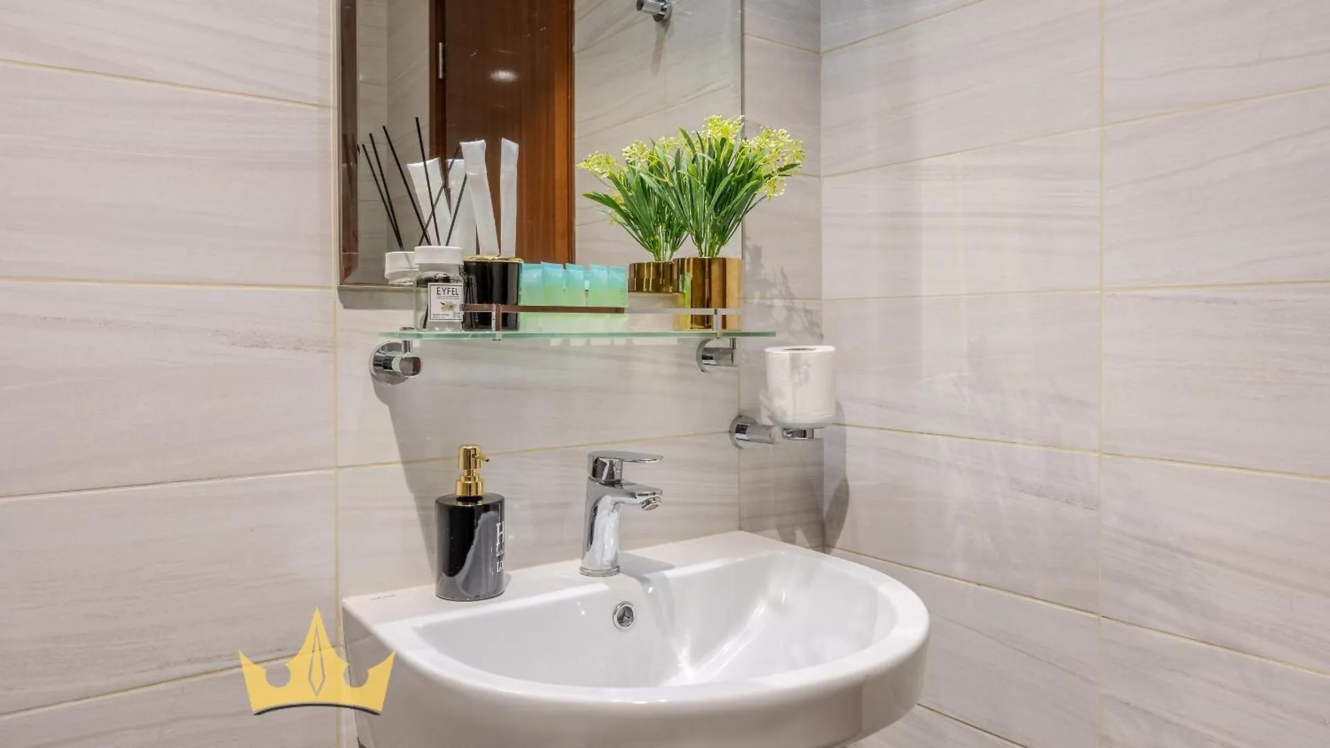 Dunya Tower Royal Suite Burj Khalifa Street, Kings Dubai Apartment
